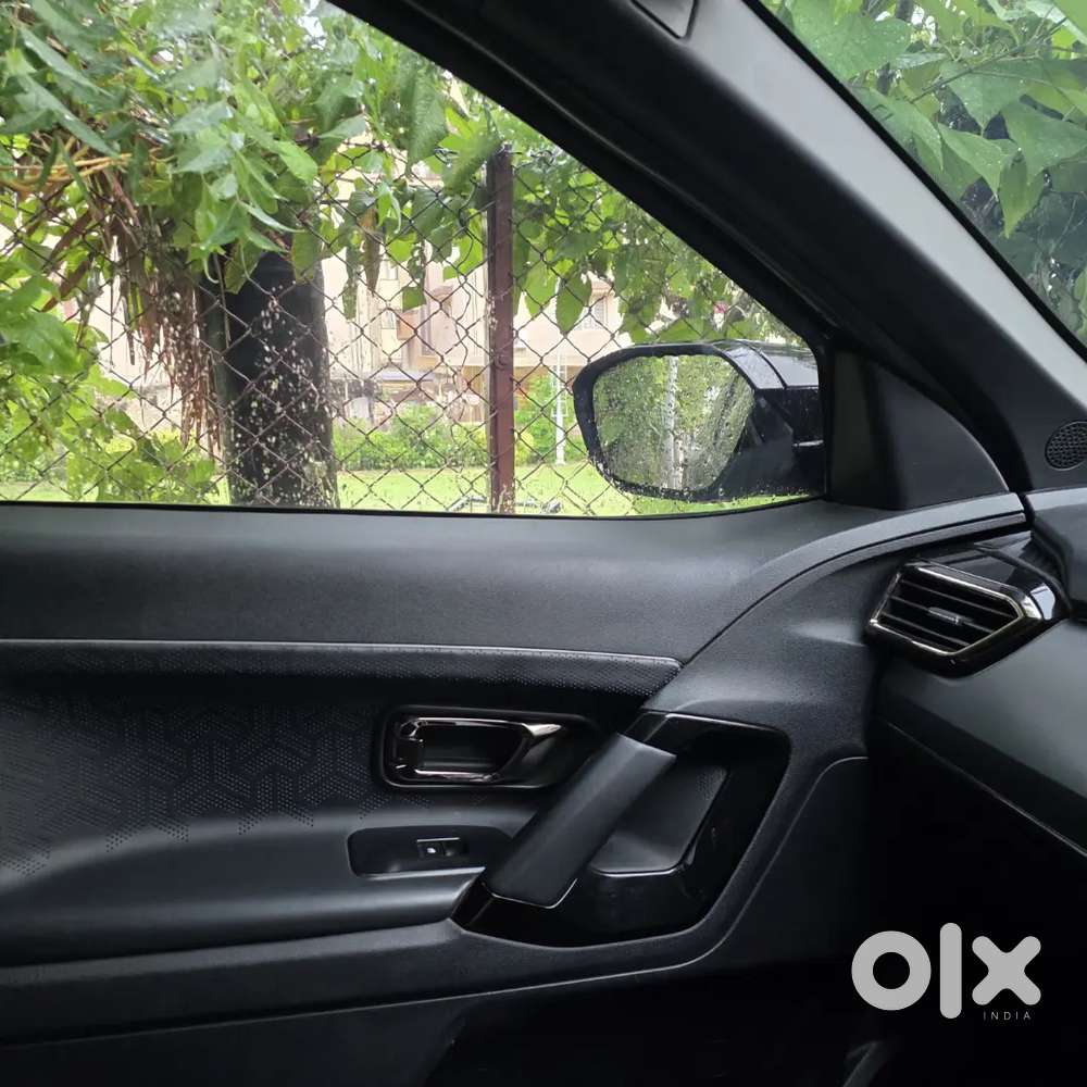 Tata Safari Fully Loaded Automatic Dark Edition 2021