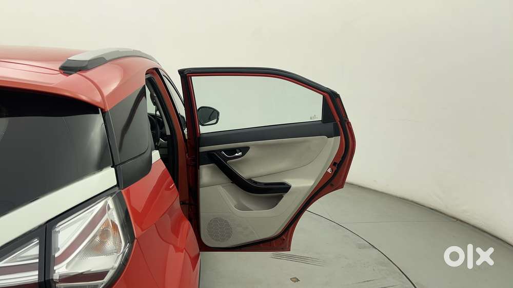 Tata Nexon 1.2 Revotron Xza Plus, 2022, Petrol