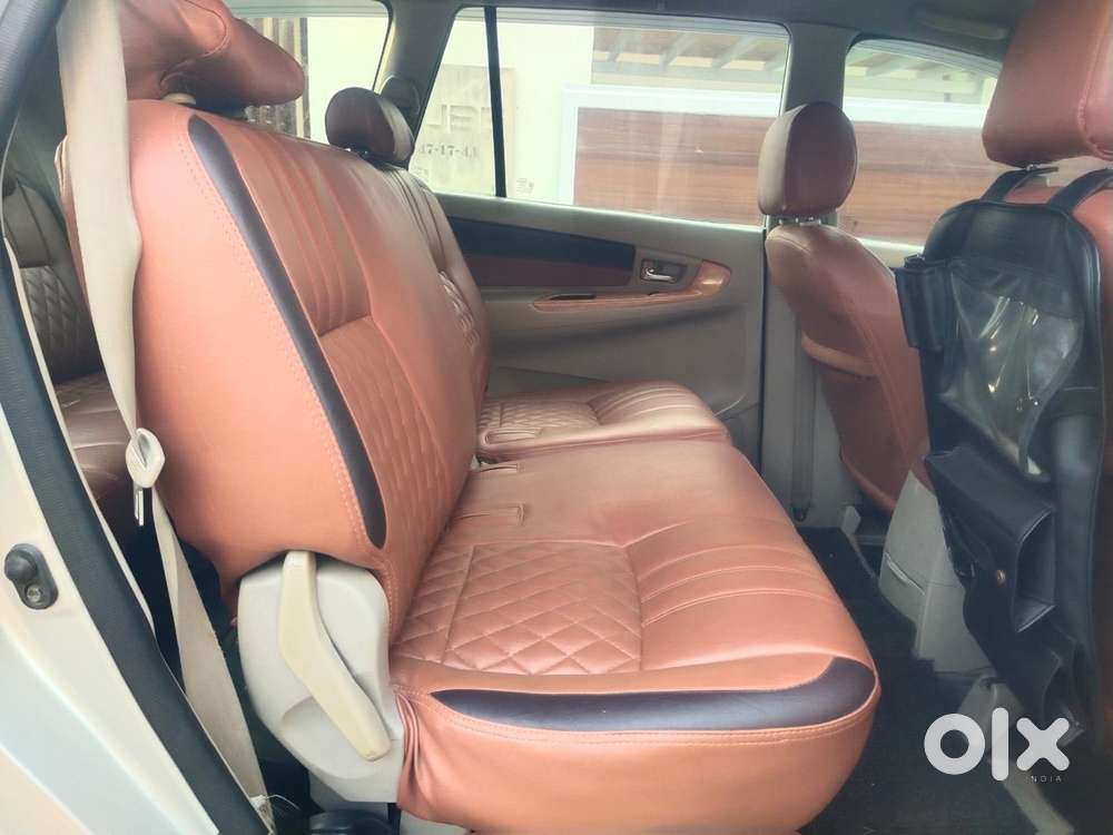 Toyota Innova 2.5 Vx 8 Str Bs-iii, 2011, Diesel