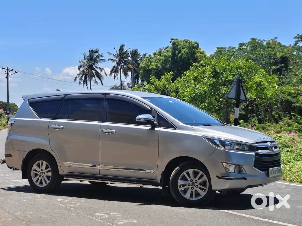Toyota Innova Crysta 2016