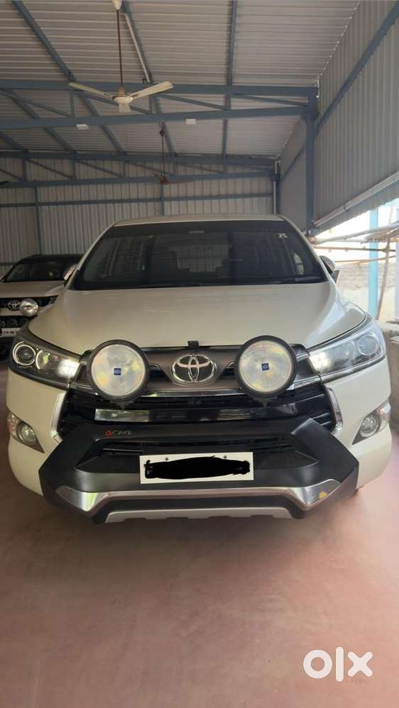Toyota Innova Crysta 2016 Diesel Well Maintained