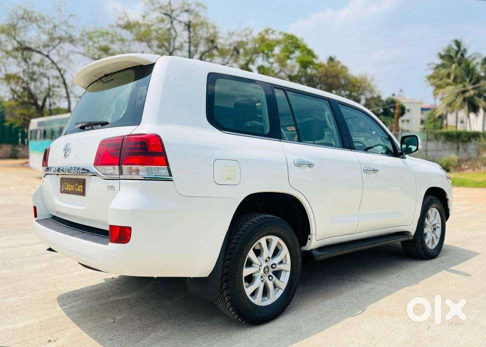 Toyota Land Cruiser [2015-2020] 4.5 Vx Lc 200, 2016, Diesel