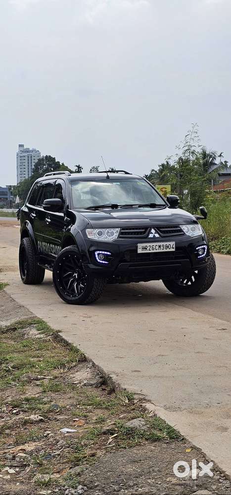 Mitsubishi Pajero Sport 2015 Automatic Diesel  Hr Registered