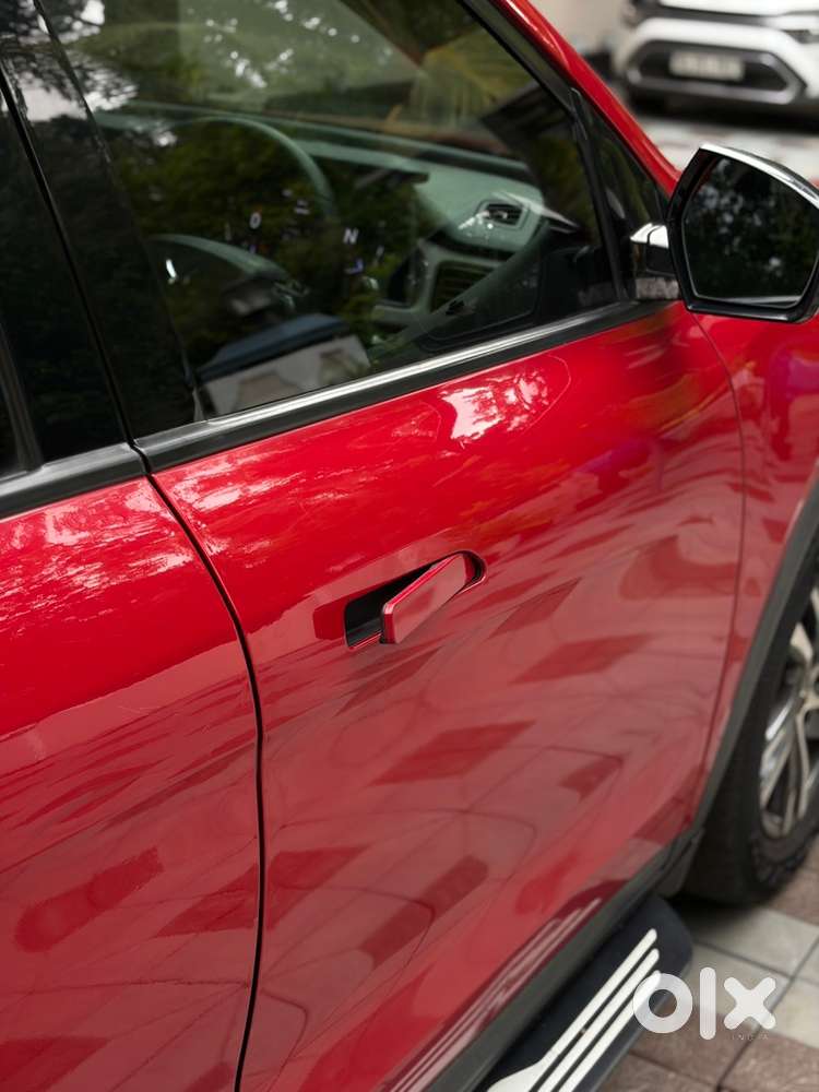 Mahindra Xuv7oo Mt 7 Seater Diesel Car 2022