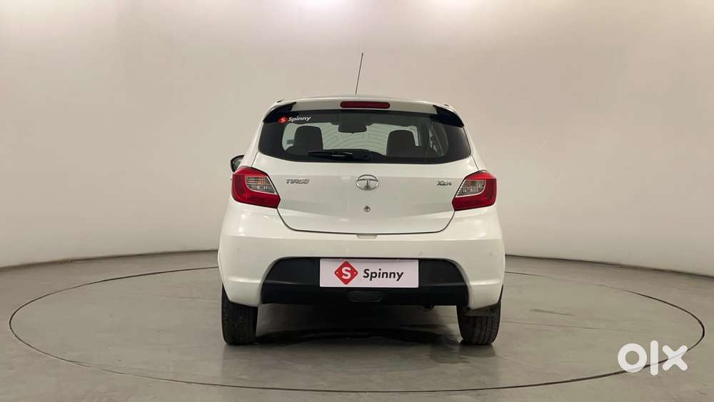Tata Tiago Xza, 2017, Petrol