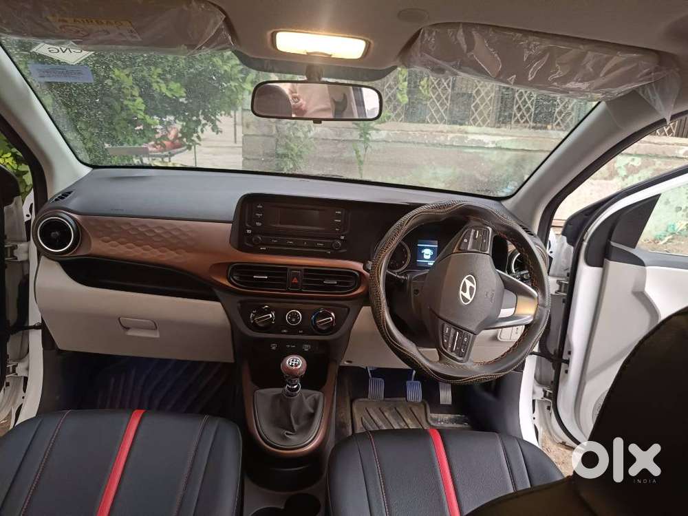 Aura Cng Taxi Passing In Bharuch Gujarat