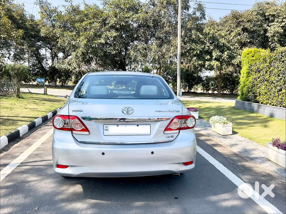 Toyota Corolla Altis [ ] 1.8 Vl At, 2012, Petrol