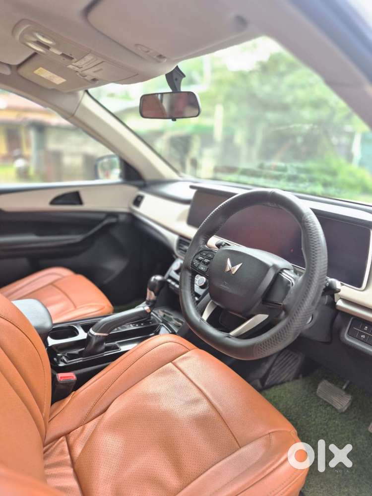 Mahindra Xuv700 2.2 Ax 5 Diesel At 7 Str, 2022, Diesel