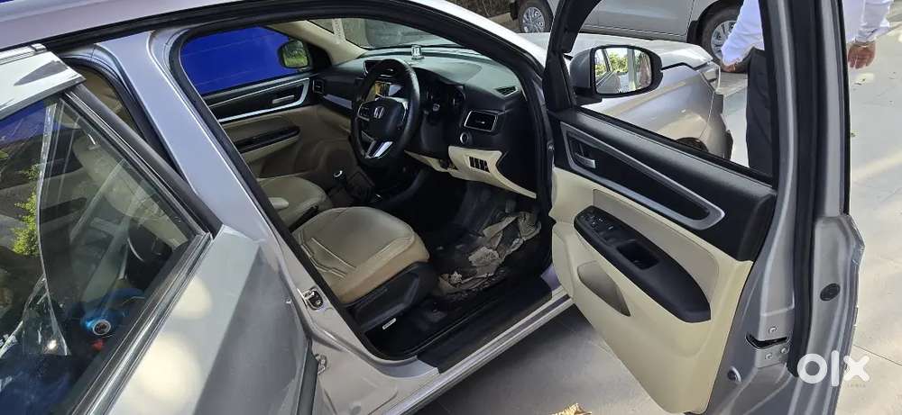 Honda Amaze 2024 Petrol Well Maintained.