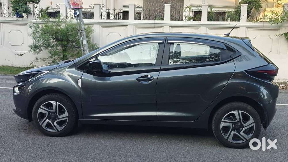 Tata Altroz 1.2 Xt Luxe Petrol, 2026, Petrol