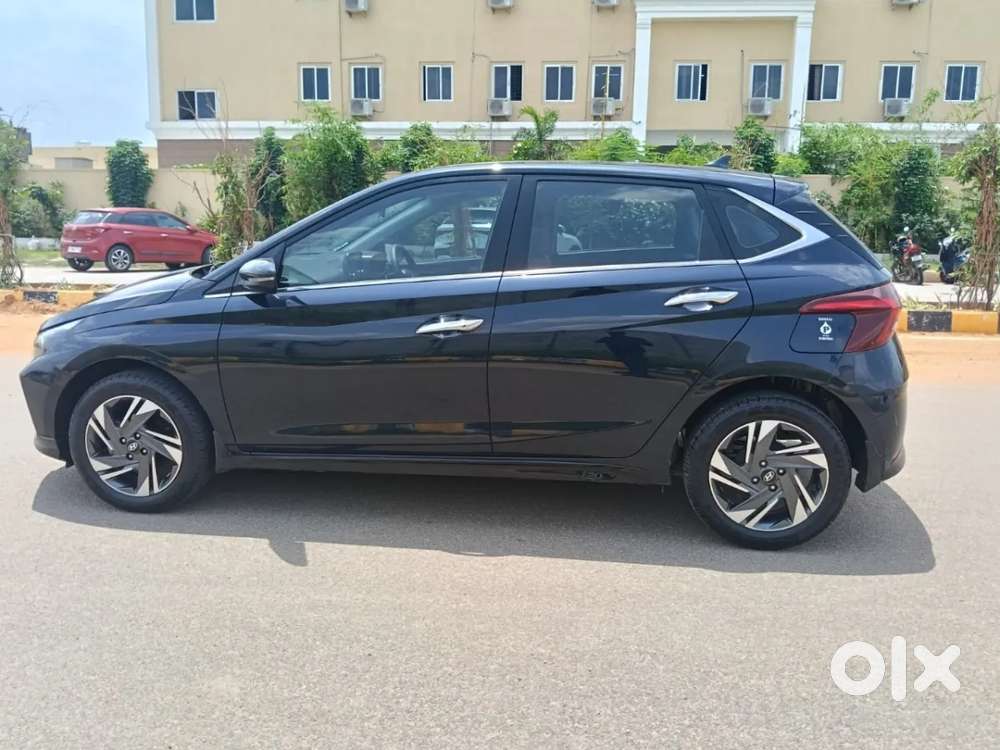 Hyundai I20 Asta (o) 1.2 Mt, 2023, Petrol