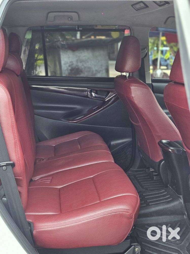 Toyota Innova Crysta 2.8 Gx Automatic 8 Str, 2016, Diesel