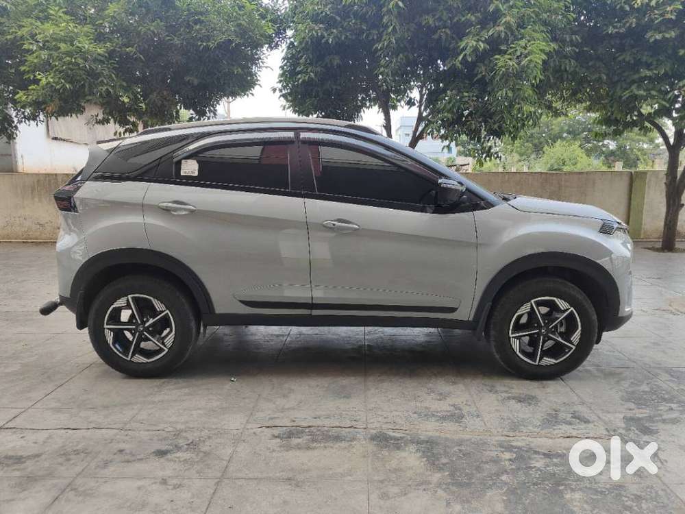 Tata Nexon Creative Plus 1.2 Revotron Petrol 6 Mt, 2025, Petrol