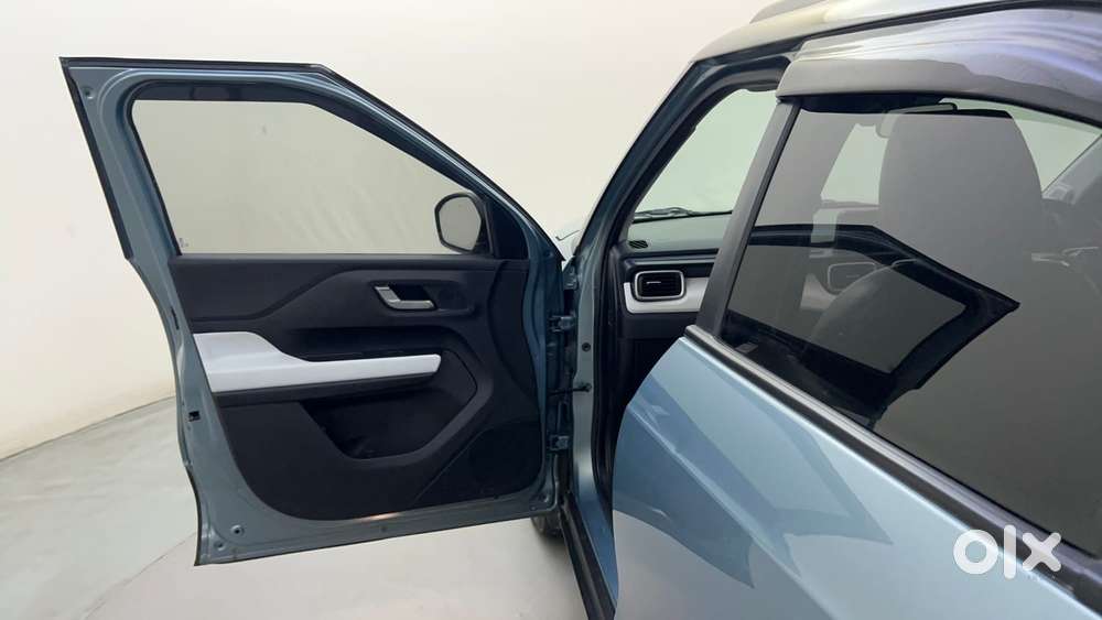 Tata Punch 1.2 Revotron Creative Amt Dual Tone, 2024, Petrol