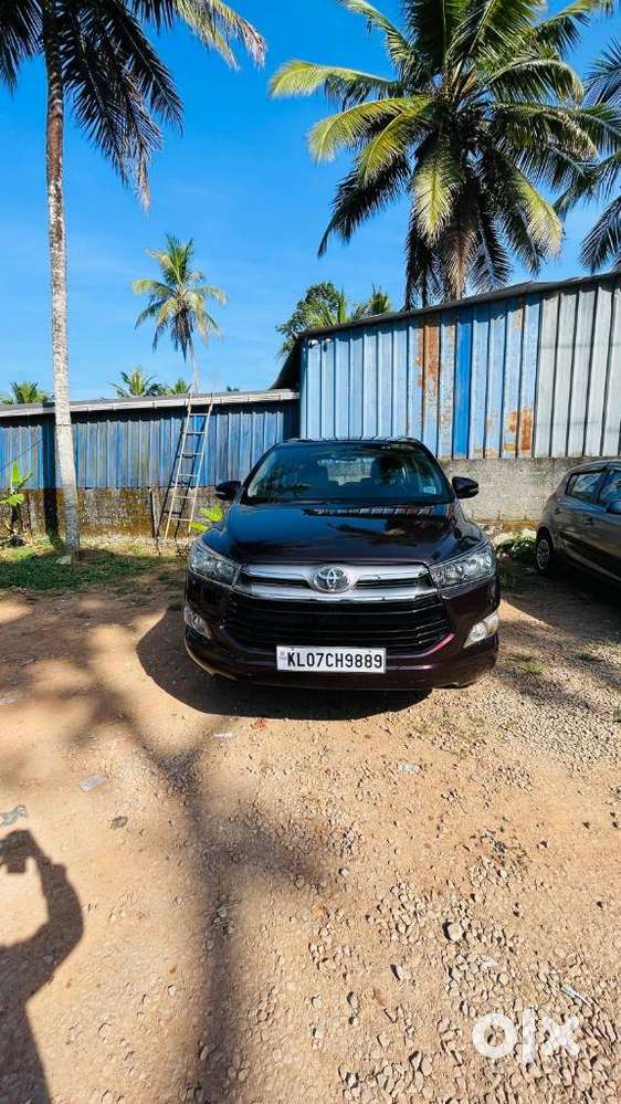 Toyota Innova Crysta 2.8 Gx At, 2016