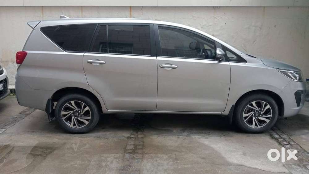 Toyota Innova Crysta Touring Sport 2.7 Mt, 2022, Petrol