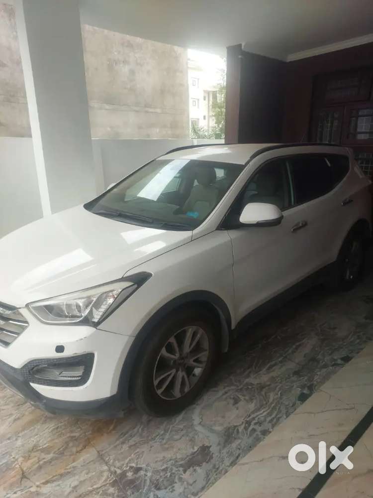 Hyundai Santa Fe 2014 Diesel 90000 Km Driven