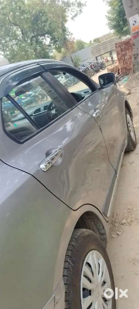 Showroom Condition 2023 Model Swift Dzire Lene Wale Sampark Kar