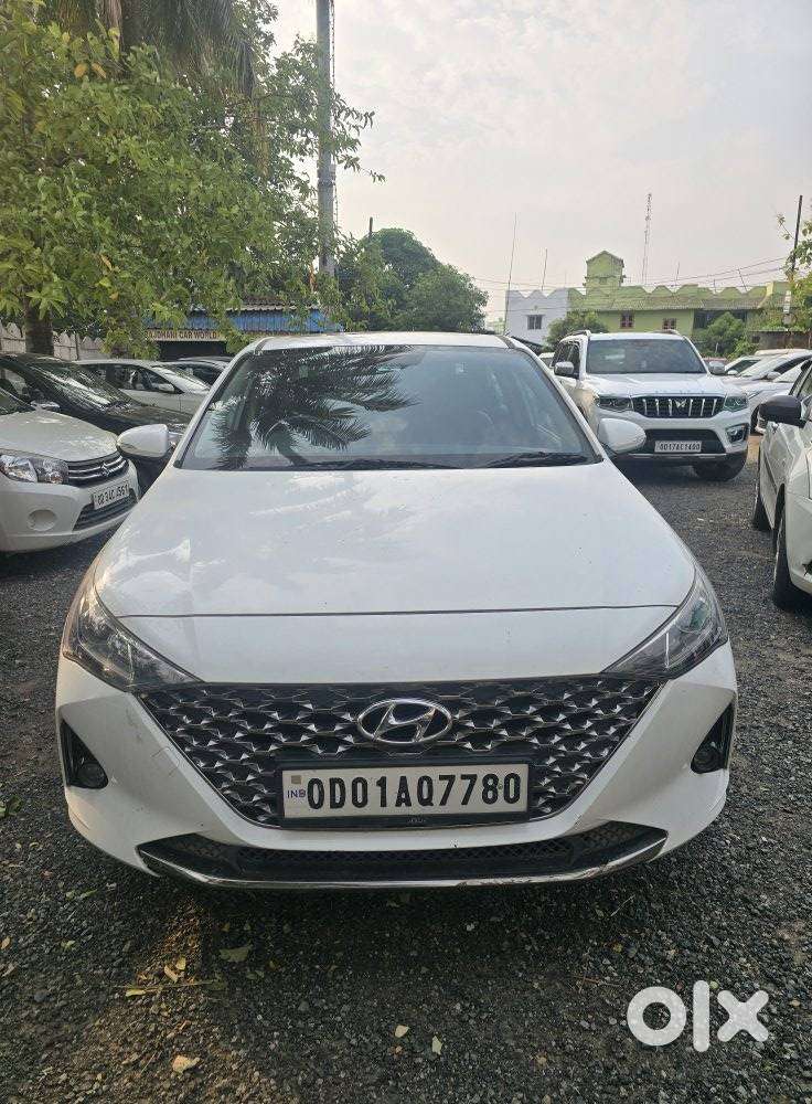 Hyundai Verna 1.5 Sx (o) Vtvt Ivt, 2023, Petrol