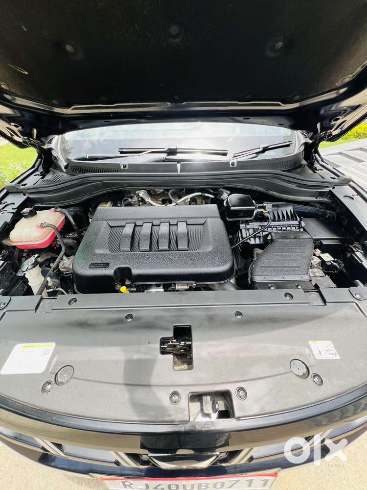 Mahindra Xuv700 2.2 Ax 7 Diesel Mt Luxury Pack Str, 2024, Diesel