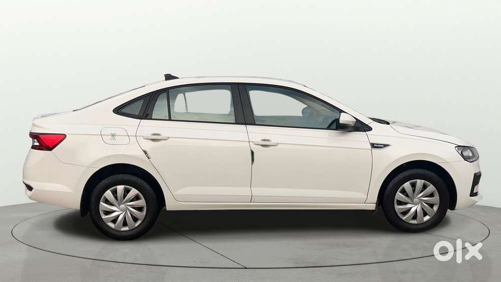 Skoda Slavia Ambition 1.5l Tsi Mt, 2022, Petrol