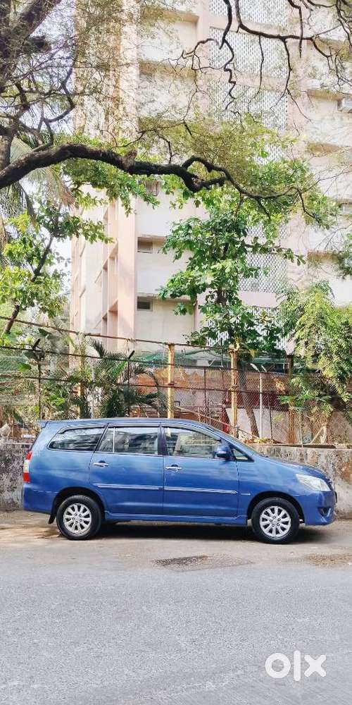Toyota Innova 2.5 V 7seater Crysta Edition, 2012, Diesel