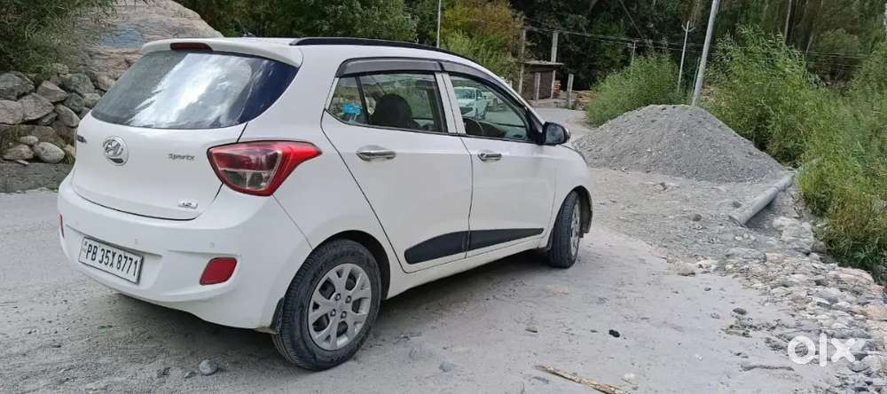 Hyundai Grand I10 Sportz 2016 Petrol Manual