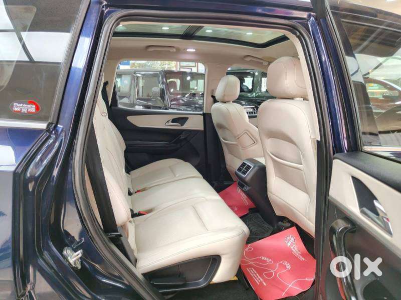 Mahindra Xuv700 2.0 Ax 7 Petrol At Luxury Pack Str, 2021, Petrol
