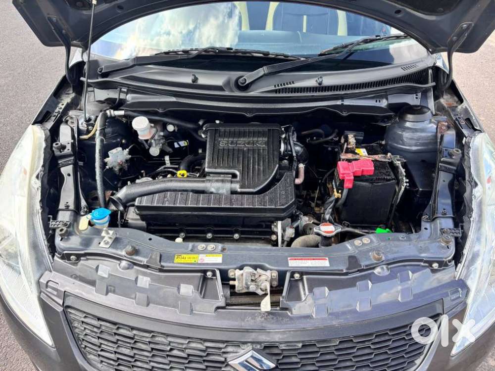 Maruti Suzuki Swift Vxi 1.2 Abs Bs-iv, 2016, Petrol