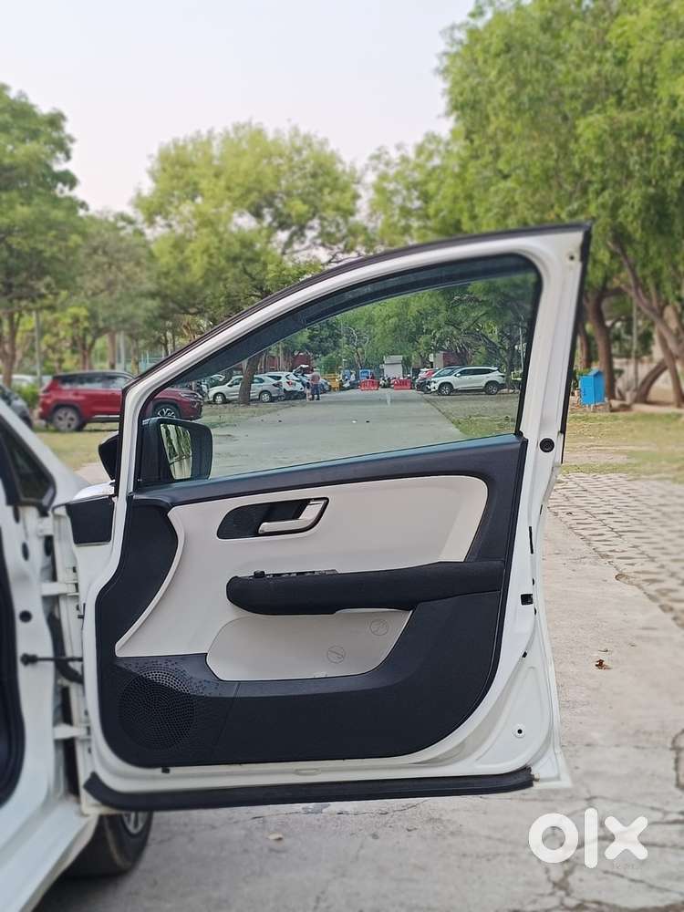 Tata Altroz Xz Plus (s) Icng, 2023, Cng & Hybrids