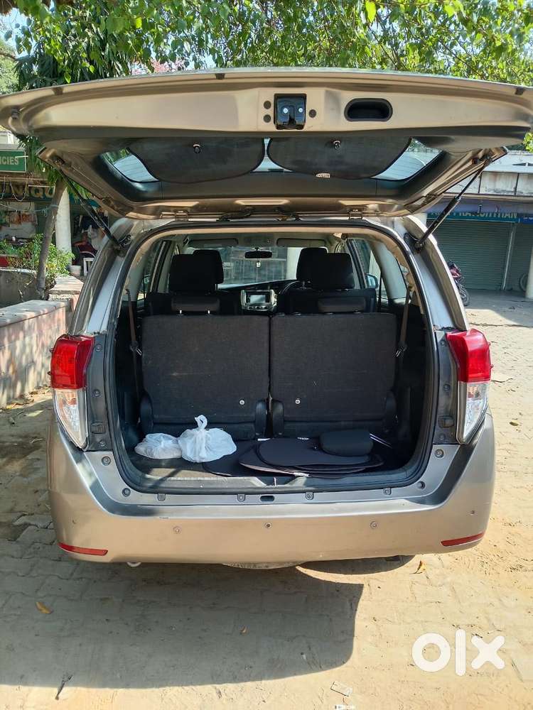 Toyota Innova Crysta 2.4 G Mt, 2017, Diesel