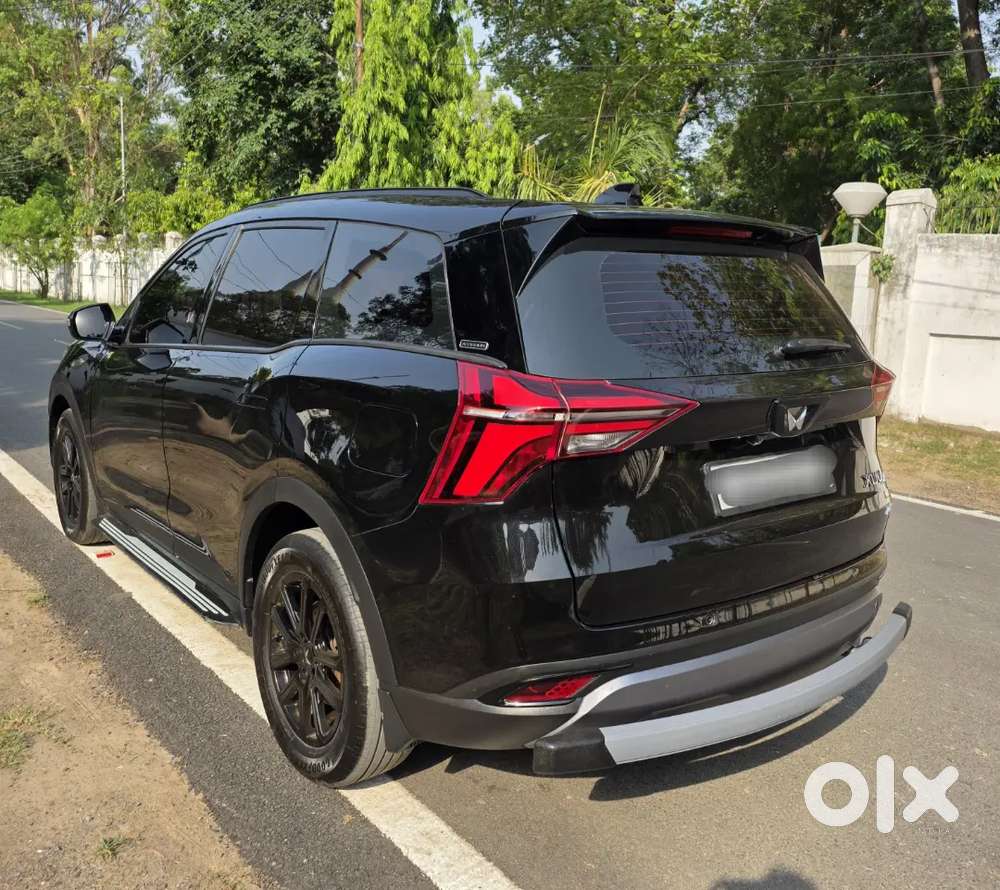 Mahindra Xuv700 2025 Diesel Well Maintained