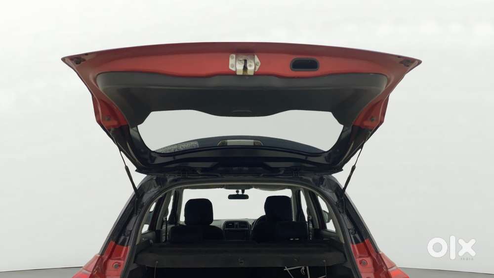 Maruti Suzuki Vitara Brezza Zdi Plus Dual Tone, 2017, Diesel