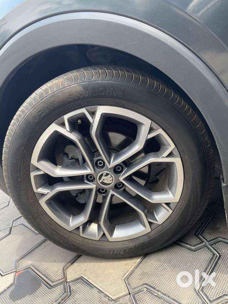 Skoda Kushaq 1.0 Tsi Style At (6 Airbags), 2024, Petrol