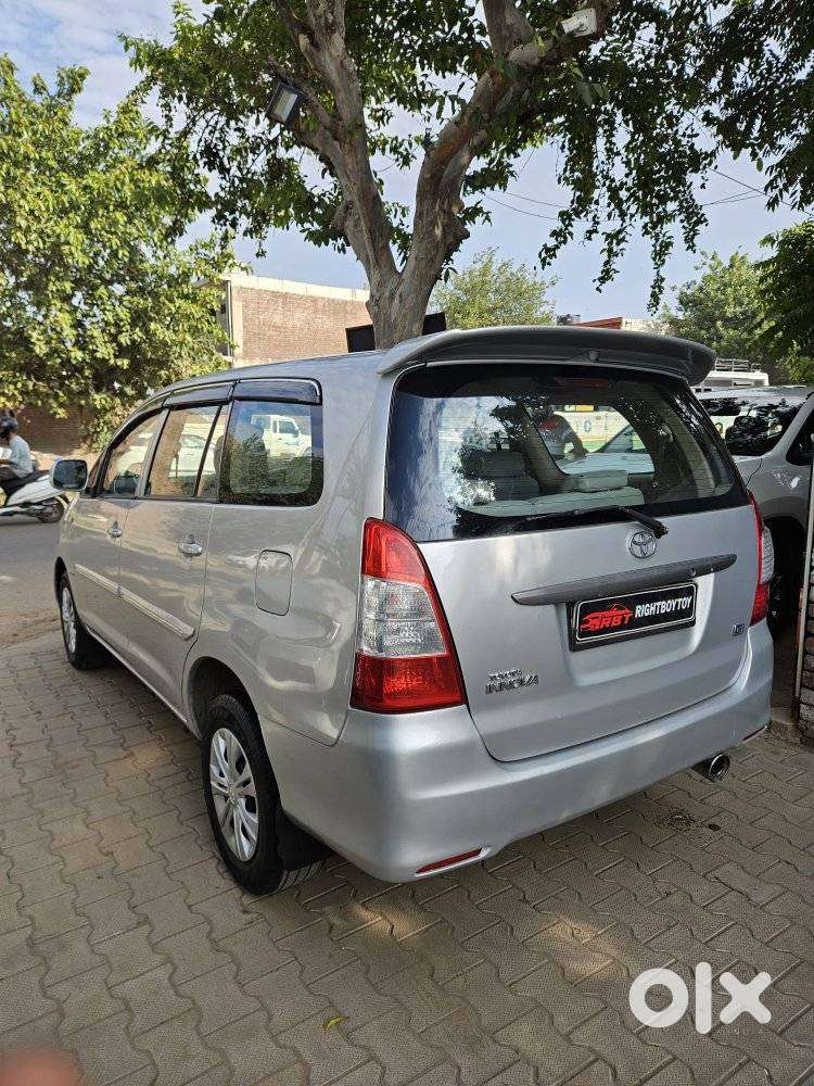 Toyota Innova 2.5 G (diesel) 8 Seater, 2006, Diesel