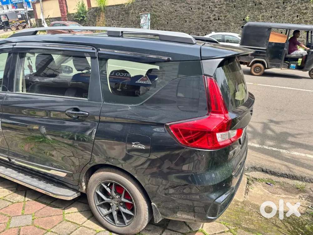 Maruti Suzuki Ertiga Petrol 2025