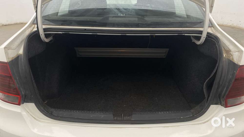 Volkswagen Vento 1.2 Tsi Comfortline At, 2016, Petrol