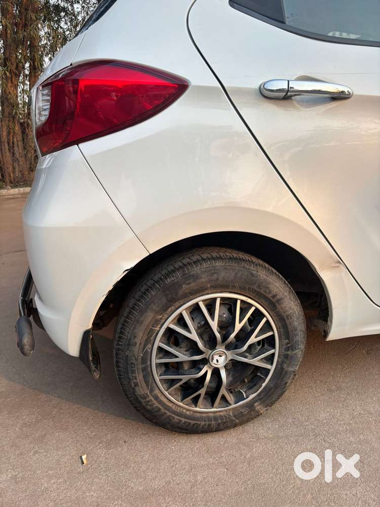 Tata Tiago 1.2 Revotron Xm, 2019, Petrol