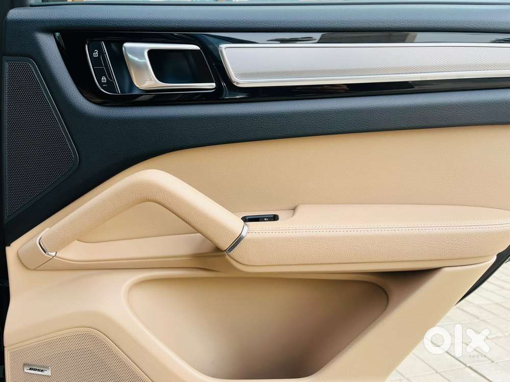 Porsche Cayenne Platinum Edition, 2023, Petrol