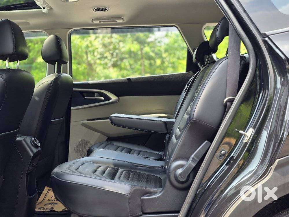 Kia Carens G1.5 6mt Gravity, 2025, Petrol
