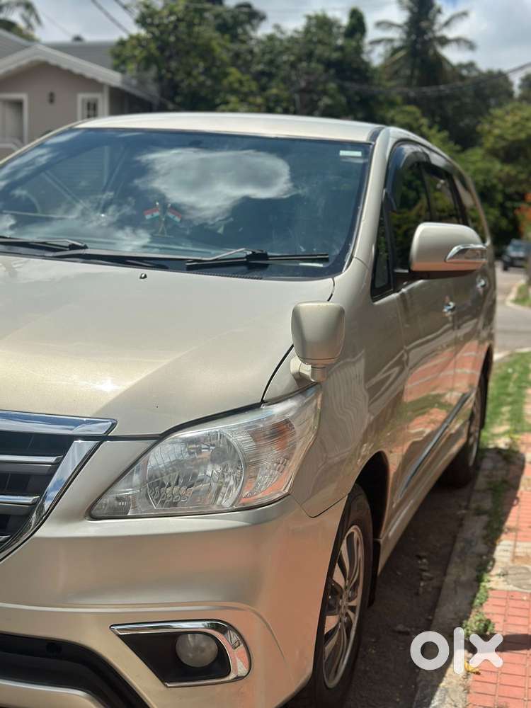 Toyota Innova 2.5 Z Diesel 7 Seater Bs Iv, 2015, Diesel