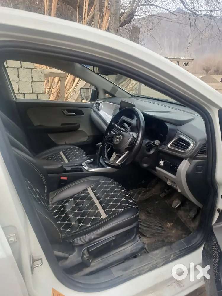 Tata Altroz 2020 Petrol Good Condition..2nd Top Model