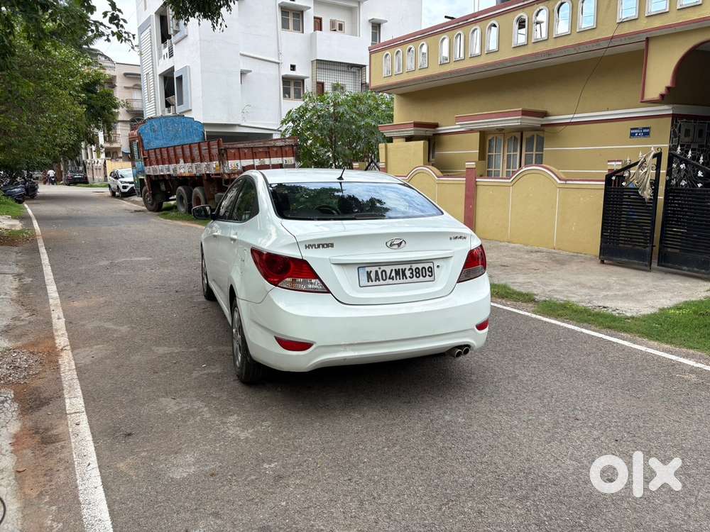 Hyundai Fluidic Verna 2012