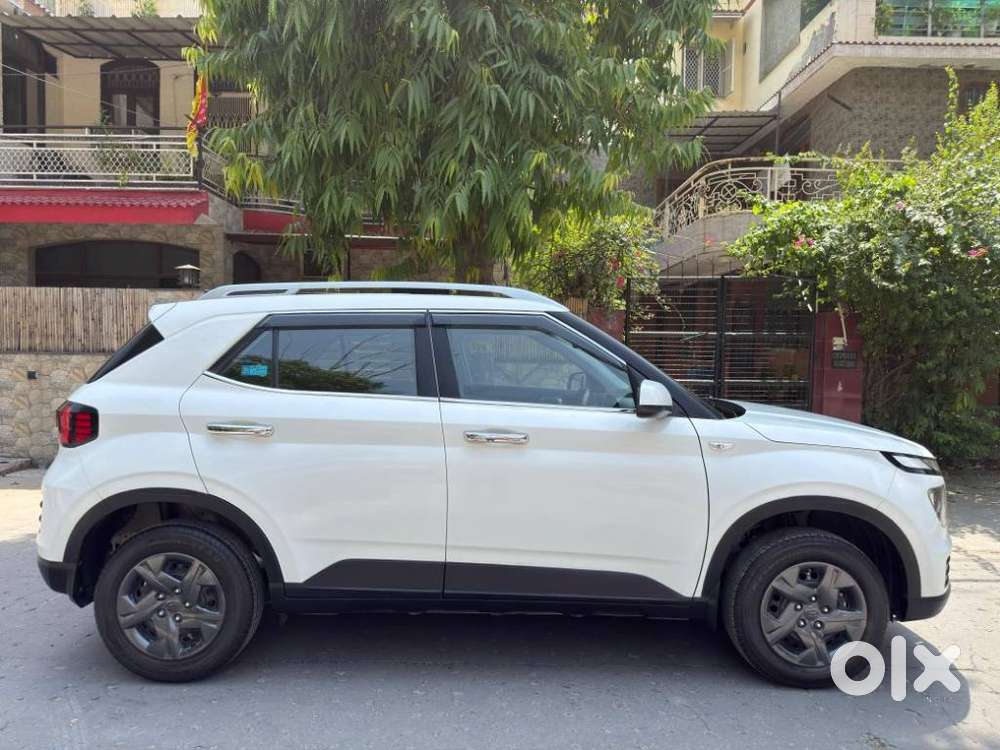 Hyundai Venue S 1.2 Petrol, 2023, Petrol