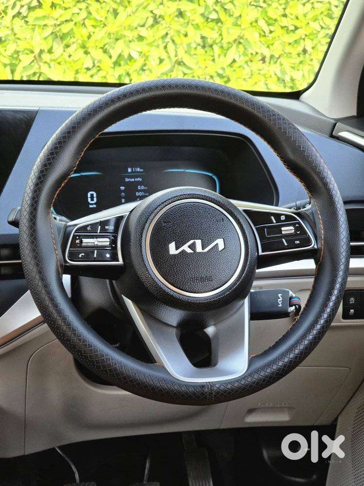 Kia Carens, 2025, Petrol