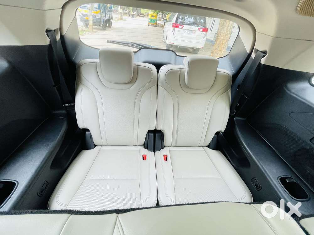 Mahindra Xuv700 2.2 Ax 7 Diesel At Luxury Pack Str Awd, 2021, Diesel