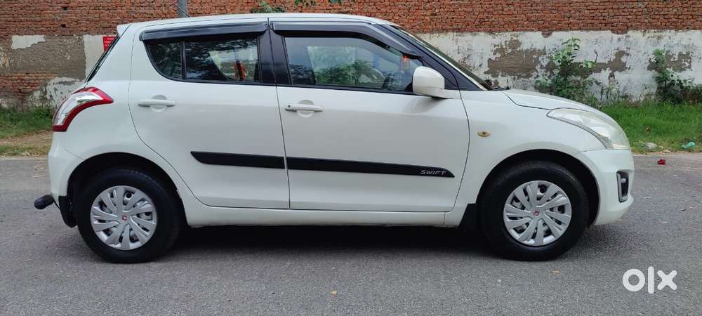 Maruti Suzuki Swift Lxi Optional-o, 2017, Petrol