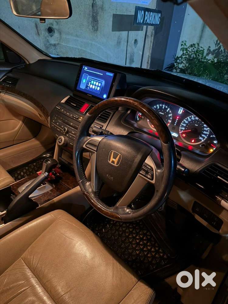 Honda Accord 3.5 V6 2009 Km Driven