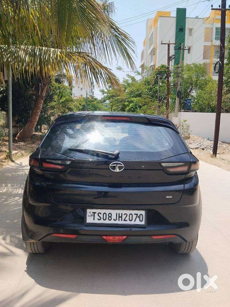 Tata Altroz 1.2 Xza Plus Dark Edition Dct, 2022, Petrol