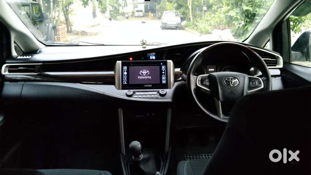 Toyota Innova Crysta 2.4 V 8 Str, 2017, Diesel